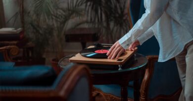 Mixing and Matching Furniture Like a Pro